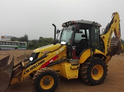 Retroexcavadora New Holland B90B 4X4 Año 2013 7000