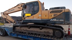 Excavadora Hyundai Robex 220 LC-9S Año 2013 15480 Horas