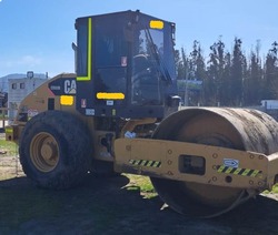 Rodillo Caterpillar CS533E 10 Ton Año 2008 6700 Horas