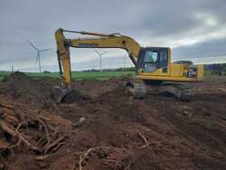 Excavadora Komatsu PC 220 LC-8 Año 2010 20000 Hrs
