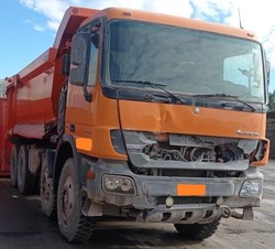 Camión Tolva Mercedes Benz Actros 4144 20 m3  Año 2017