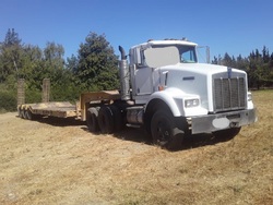 Camión + Cama Baja  Kenworth T800 6x4  Año 1995  500.000 km