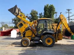 Retroexcavadora JCB 3CX 4X4 Año 2013 3900 Hrs