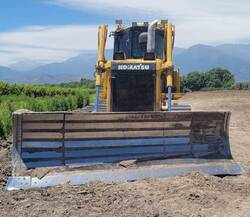 Bulldozer Komatsu D65 EX Año 2011 21000 Hrs