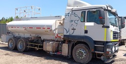 Camión Combustible Sinotruck Sitrak C7H440 Año 2021 14000 Kms