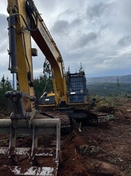Excavadora Komatsu PC 200 - 8 LC  Año 2018 Hrs 5900