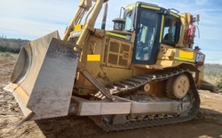 Bulldozer Caterpillar D6T Año 2014 10200 Horas