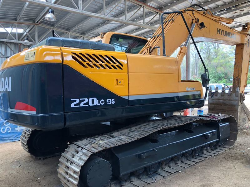 Хендай 220lc 9s